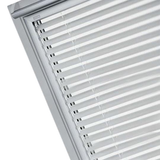 Manual Venetian Blind for Deck-Mounted Skylight